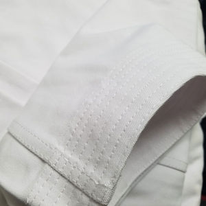 Uniformes de karaté de la meilleure qualité pour hommes et femmes, vêtements de sport d'arts martiaux, ceinture à taille réglable, costumes 2 pièces de judo et de karaté pour unisexe - Product Image 6