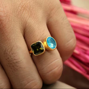 แหวนปรับขนาดได้เงินแท้ 925 ประดับเพอริดอทและบลูโทแพซ งานแฮนด์เมด ชุดเครื่องประดับชั้นดี ของขวัญสำหรับงานหมั้น - Product Image 1