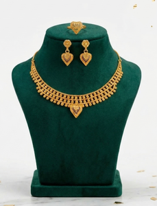 Naykk Creations – Ensemble de bijoux 4 pièces en laiton plaqué or 24 carats fait main pour femme – Haute qualité – Idéal pour fiançailles, fêtes et anniversaires - Product Image 3