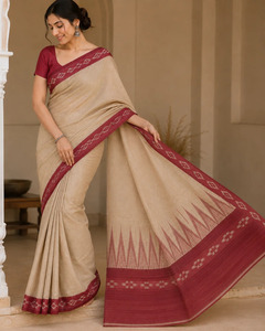 Sari en soie classique beige crème bordeaux avec bordure Ikat et motif temple, tenue traditionnelle indienne ethnique pour fêtes et cérémonies - Product Image 1