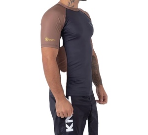 ชุดป้องกันผื่นคันสำหรับผู้ชายน้ำหนักเบาสีทึบชุดป้องกันผื่นคันสำหรับผู้ชาย - Product Image 1