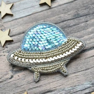 Abalorios de cuentas hechos a mano para bolsos, con materiales de alta calidad, para decoración de bolsos de mujer. - Product Image 1