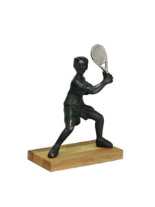 Sculpture artisanale en aluminium de joueur de tennis sur socle en bois |   Statue d'action sportive moderne pour la décoration de la maison et du bureau - Product Image 6