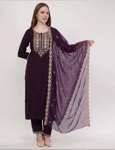 ชุดเสื้อผ้าชาติพันธุ์พรีเมียมสำหรับผู้ค้าปลีก กำไรสูง สต็อกจำนวนมาก จัดส่งจำนวนมาก ชุดสูทปักลายเรยอนสลับสีม่วงรามาสำหรับผู้หญิง - Product Image 3