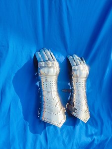 Gants de guerrier médiévaux en acier plaqué argent, style antique, design soudé en acier inoxydable, émail doux, pour reconstitution historique, Calvin - Product Image 3