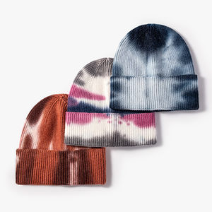 Vente en gros de bonnets en tricot uni 100% acrylique, chauds pour l'hiver, personnalisables, colorés, tie-dye, unisexes, de haute qualité - Product Image 2