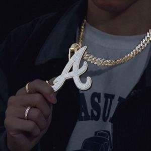 Collier pendentif croix en argent sterling 925 vintage avec diamant moissanite taille baguette, idéal pour un cadeau, un mariage ou une fête, pour adultes - Product Image 3