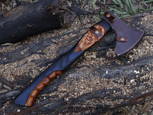 LEGACY BLADES Hacha industrial hecha a mano con espiga plana, hoja de acero de alto carbono, mango de madera grabado, funda de cuero, para exteriores - Product Image 5