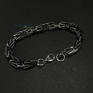 Bracelet chaîne en argent 925 pour homme avec moissanite, coupe ovale classique, sertissage pavé, bijou à porter au quotidien - Product Image 5