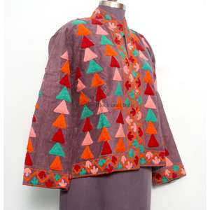 Chaqueta Corta de Invierno/Otoño con Bordado Elegante y Patrones Tradicionales, Ropa Exterior de Moda al por Mayor - Product Image 4