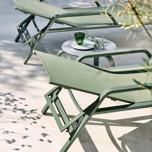Chaise longue d'extérieur moderne avec dossier inclinable manuel, résistante à l'eau et aux UV, en Teslin écologique et structure en aluminium, coussins inclus - Product Image 5