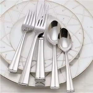 Ensemble de couverts en métal de qualité supérieure pour restaurant, vaisselle élégante pour des expériences culinaires professionnelles - Product Image 5