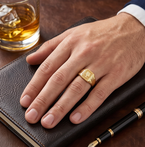 DIVYORO Orissa Anillo de Sello Clásico para Hombre, Chapado en Oro de 22k, Grabado, con Significado Religioso, para Uso Diario y Ceremonias Religiosas - Product Image 3