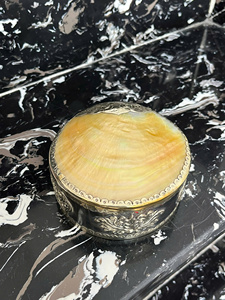 Elegant Oval Mother of Pearl Charger Plate with Plant Pattern for Modern Wedding and Event <b>Table</b> Setting - Product Image 5