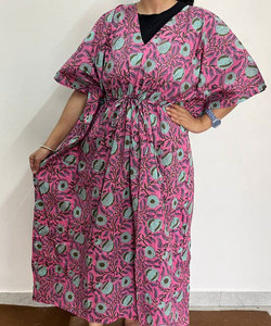 Vestido Kaftan de Algodón Estampado a la Moda con Motivos Florales Artísticos y Estilo Relajado - Product Image 2