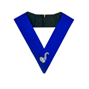 Cuello de camarero personalizable azul Royal Blue Lodge con ribete plateado, cuentas bordadas a mano y cierre de velcro - Product Image 4