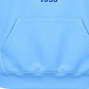 เสื้อฮู้ดปักลายโลโก้สีฟ้าอ่อน แจ็คแอนด์จิล ปี 1938 แขนยาว มีเชือกผูกฮู้ด กระเป๋าจิงโจ้ สไตล์ลำลอง - Product Image 3