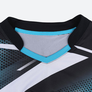 เสื้อยืดผู้ชายผ้าโพลีเอสเตอร์ 100% พิมพ์ลายแบบซับลิเมชั่น ระบายอากาศ แห้งเร็ว ใส่สบายสำหรับฤดูร้อน ทรงปกติ พิมพ์โลโก้ตามสั่ง น้ำหนัก 240 กรัม - Product Image 2