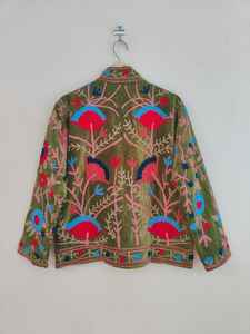 Veste bomber en velours brodée à la main avec doublure en coton, écologique et réversible, style bohème d'hiver pour femmes - Product Image 5