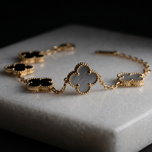 Bracelet unisexe tendance en acier inoxydable plaqué or avec zircon et trèfle à quatre feuilles, idéal pour mariage - Vente chaude en gros - Product Image 6