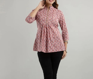 Vente Flash : Haut court tendance pour femme – Style estival ajusté et moulant, idéal pour un look décontracté, basique mais de haute qualité - Product Image 3