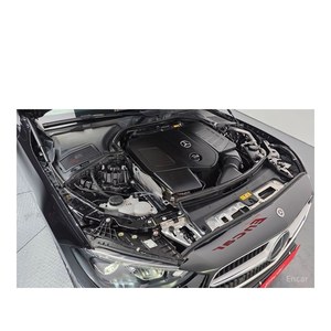 Mercedes-Benz Clase C C300 4MATIC Avantgarde 2024, 28,367 km, Volante a la Izquierda, Caja de Cambios Automática, Cámara Trasera - Product Image 6