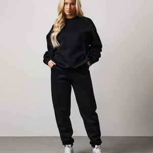 Conjunto Deportivo Informal para Mujer, Color Negro Sólido, Cuello Redondo, Corte Holgado, Manga Larga, para Otoño, Fabricante OEM ODM - Product Image 3