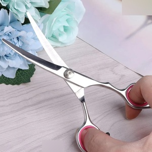 Ciseaux à cheveux professionnels en acier inoxydable avec pointe acérée, design pour droitiers, long manche en plastique pour la coiffure - Product Image 4