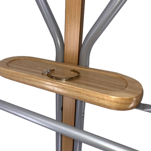 Perchero Moderno Independiente de TAIWAN con Colgador de Madera y Base Metálica para Entrada o Sala de Estar - Product Image 3