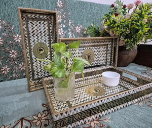 Juego de Tres Bandejas de Madera MDF de Alta Calidad con Recubrimiento de Esmalte para Uso Multipropósito, Diseño Impreso Personalizado por Fabricante Indio - Product Image 2
