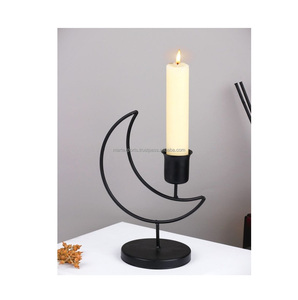 Porte-bougie en métal contemporain, design moderne et luxueux, accessoire de décoration écologique fait main pour les tables à manger et les salons - Product Image 1