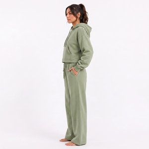 Conjunto de 2 piezas de felpa de algodón 100% de alto gramaje para mujer, personalizado, con sudadera corta y pantalones de chándal de pierna ancha, ecológico y antipilling - Product Image 3