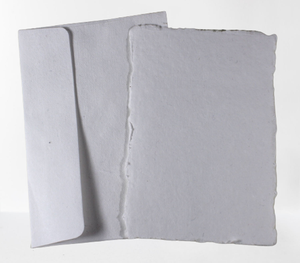 กระดาษพรีเมียมคุณภาพสูงแบบกำหนดเอง 10 แผ่นขนาด A5 พร้อมซองจดหมาย 5 ซอง บรรจุเป็นชุดในแฟ้ม - Product Image 3