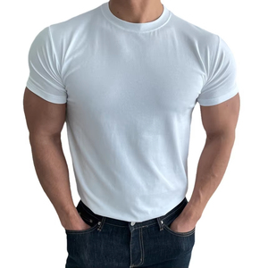 Camiseta de Hombre Negra de 180 g/m² de Algodón y Elastano, Diseño Sólido, Corte Ajustado para Fisicoculturismo, Cuello Redondo, Tejido de Punto - Product Image 6
