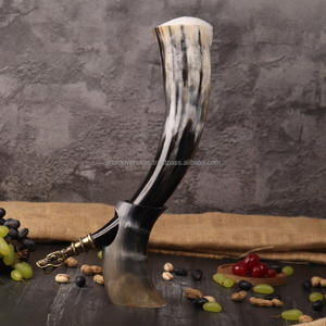 Corne à boire en corne de bœuf polie naturelle, mug à bière viking - Product Image 1
