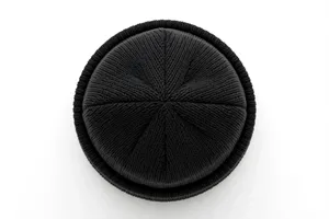 Bonnet en tricot côtelé noir uni unisexe, chaud pour l'hiver, avec revers - Product Image 2