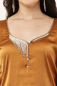Robe royale pour femmes, kaftan marron avec pantalon et perles. Pearl et Cut-dana travaillent sur la partie avant du corps Perfect Choice - Product Image 6