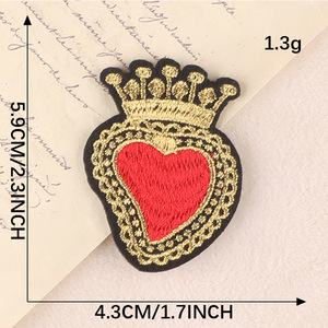 Juego de parches bordados termoadhesivos de Sagrado Corazón - Product Image 5