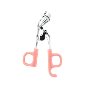 Recourbe-cils rose avec poignée et pince en acier inoxydable pour un recourbement précis des cils - Product Image 1