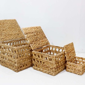 Panier de rangement rustique en jacinthe d'eau tressée naturelle, écologique, pour vêtements, avec couvercle, pour salon - Product Image 1