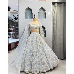 Hermoso Lehenga Choli Blanco para Fiesta con Dupatta, Conjunto de Diseñador Bewafa para Mujer - Product Image 4