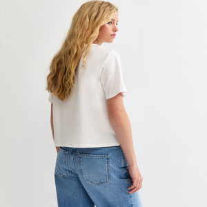 Camiseta Blanca de Manga Corta con Cuello Redondo y Bordado de Margaritas Amarillas para Mujer, Corte Holgado, Estilo Casual, Secado Rápido - Product Image 6