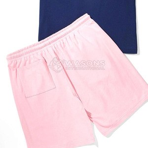 Conjunto de camiseta y pantalones cortos para hombre, material ligero, diseño transpirable, ideal para entrenamiento en el gimnasio y actividades al aire libre. - Product Image 5