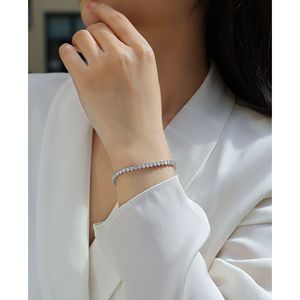Bracciale di Moda Mark-Stylish con Diamanti Moissanite da 0,1 Carati in Argento Sterling S925 Placcato Platino - Product Image 4