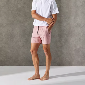 Short de bain rose clair pour homme, dernière conception et logo personnalisé, taille élastique et cordon de serrage, couleur pastel unie, short d'été pour la plage - Product Image 4