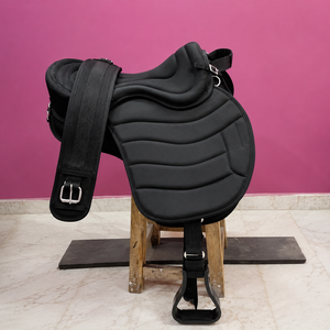 Selle d'équitation anglaise de dressage en cuir Freemax de qualité supérieure |   Base absorbant les chocs, synthétique, personnalisable, qualité d'exportation - Product Image 1