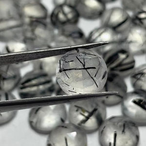 จัดส่งรวดเร็ว ขายส่งพลอยรูไทล์สีดำธรรมชาติทรงโรสคัท รูปทรงกลม สำหรับงานออกแบบและผลิตเครื่องประดับสไตล์โบฮีเมียน - Product Image 1