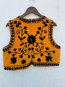 Chaleco de Terciopelo de Algodón Color Mostaza, Chaleco Suzani para Mujer, Bordado a Mano con Diseño Floral, Sin Mangas, Ligero, Informal, Venta al Por Mayor - Product Image 4