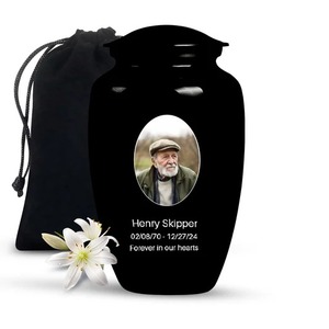 Urna Funeraria Negra con Grabado de Foto para Cenizas Humanas Adultas, Diseño Personalizable, Siempre en Nuestros Corazones, Urna Grande Clásica para Adultos - Product Image 1