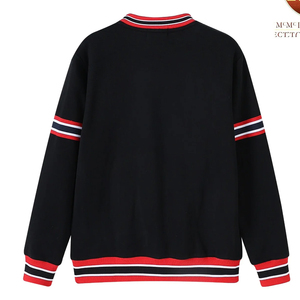 Sudadera Unisex Negra con Cuello Redondo, Ribete de Franjas Rojas y Blancas, Bolsillo, Estilo Casual, Tejido de Punto, Corte Regular, Invierno, Poliéster/Algodón - Product Image 2